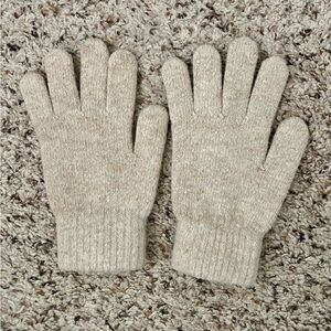 Cozy Cream Knit Gloves
